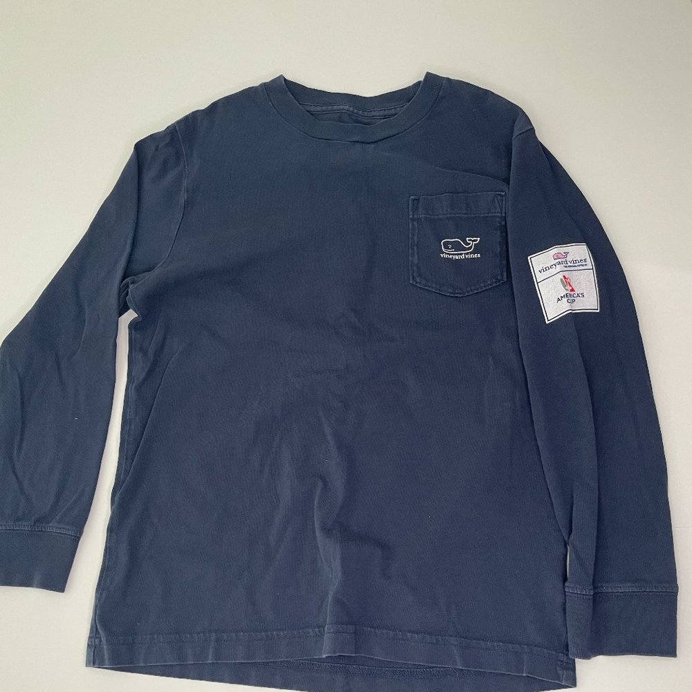 Long-sleeved t-shirt small (8-10)